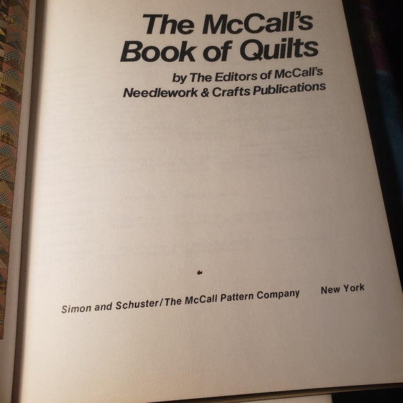 Vintage The McCall's Book of Quilts 1975 - Picture 4 of 16
